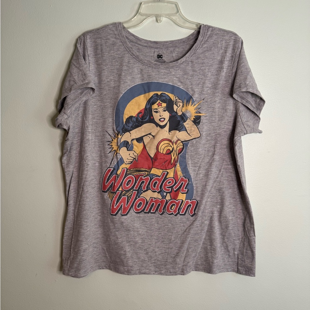DC Wonder Woman Graphic T-Shirt (XXL)